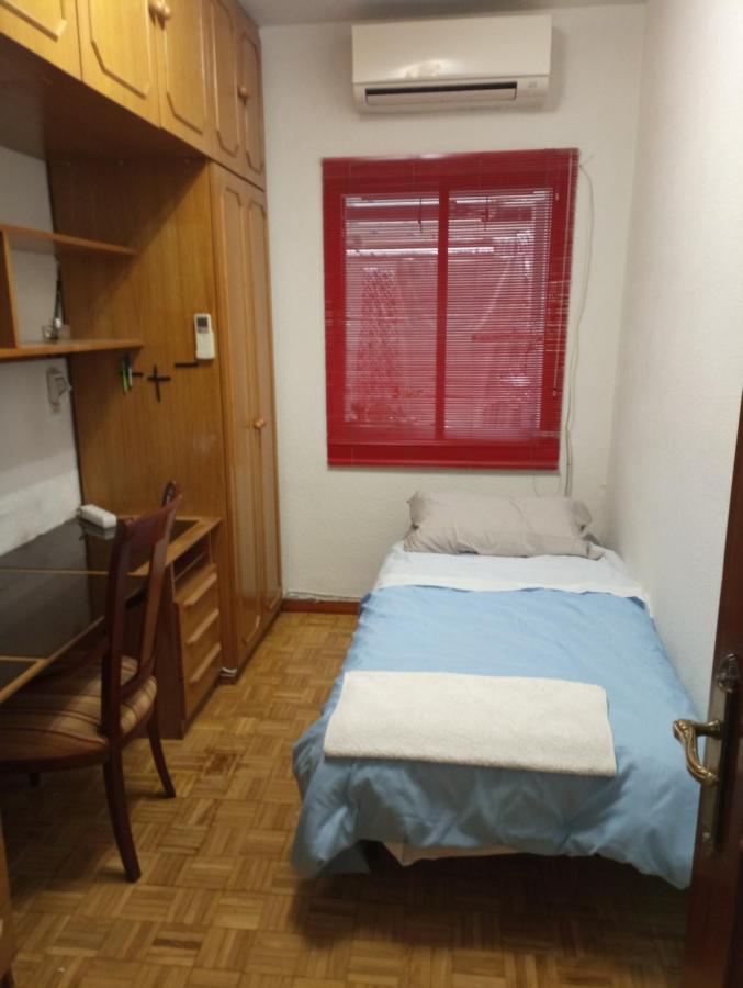 2-Centro Hab Compartida Masculina 8X Bed & Breakfast Madrid Exterior photo