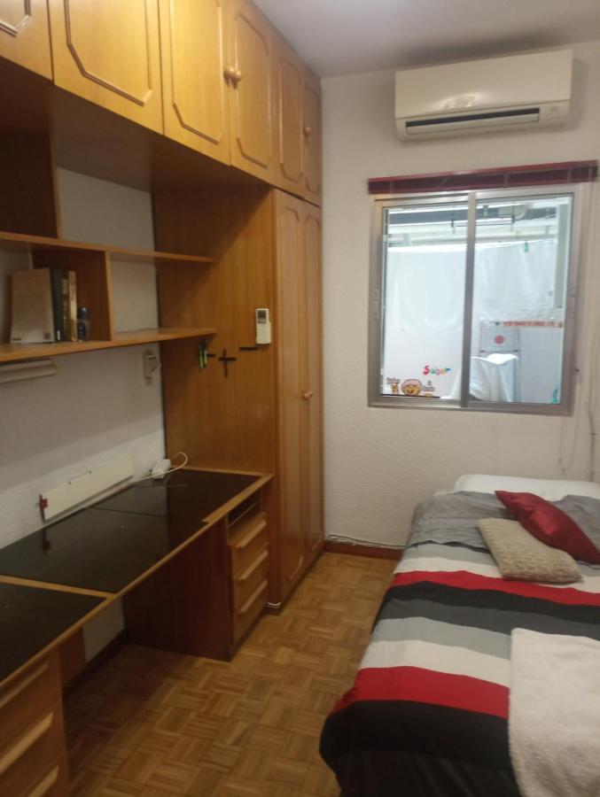 2-Centro Hab Compartida Masculina 8X Bed & Breakfast Madrid Exterior photo